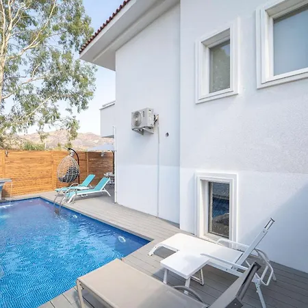 Exceptional With Private Pool And Lovely Garden In Marmaris מוגלה