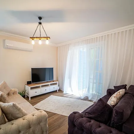 Exceptional With Private Pool And Lovely Garden In Marmaris וילה